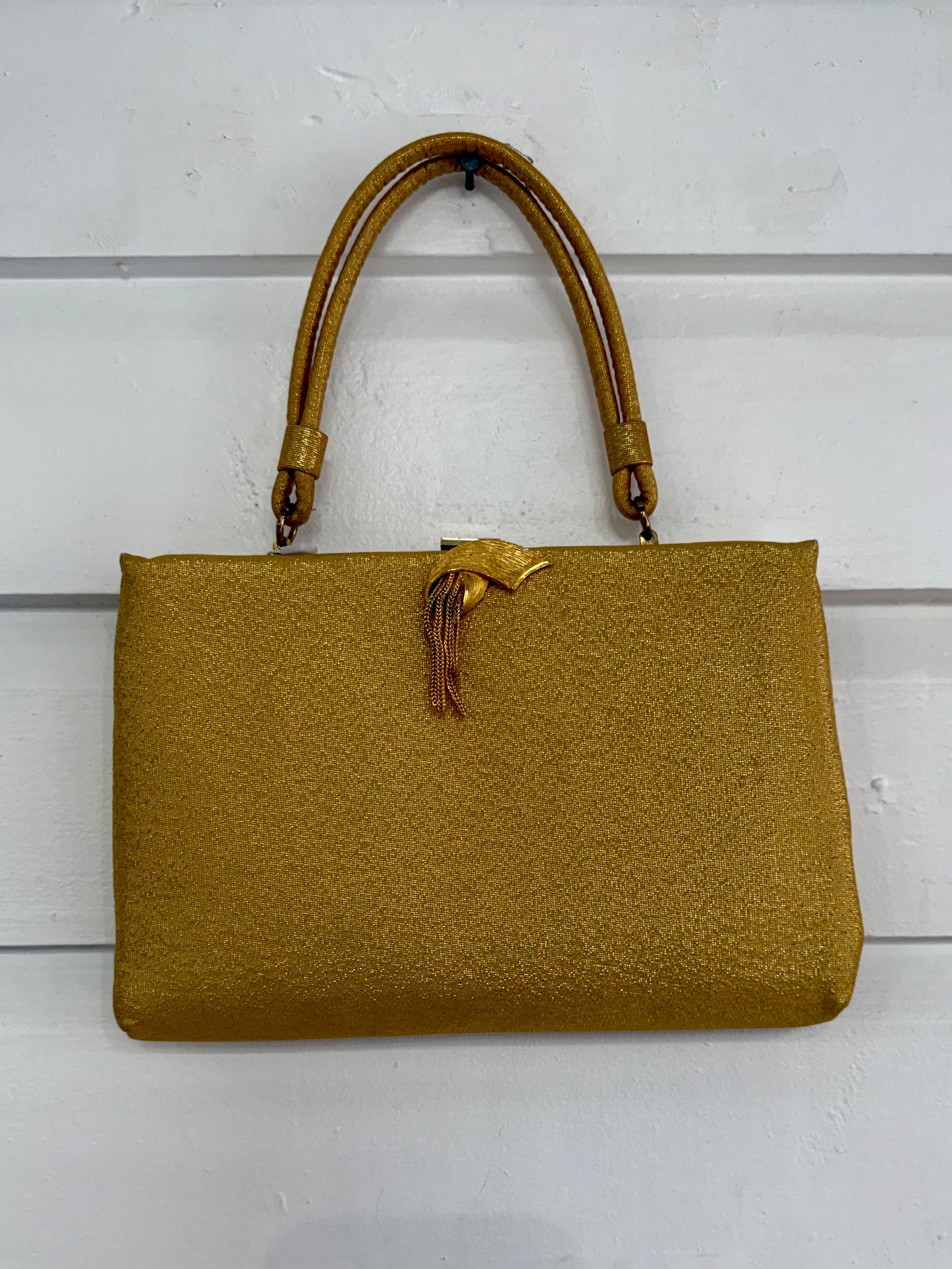 Vintage 1960s Gold Shimmer Clasp Purse