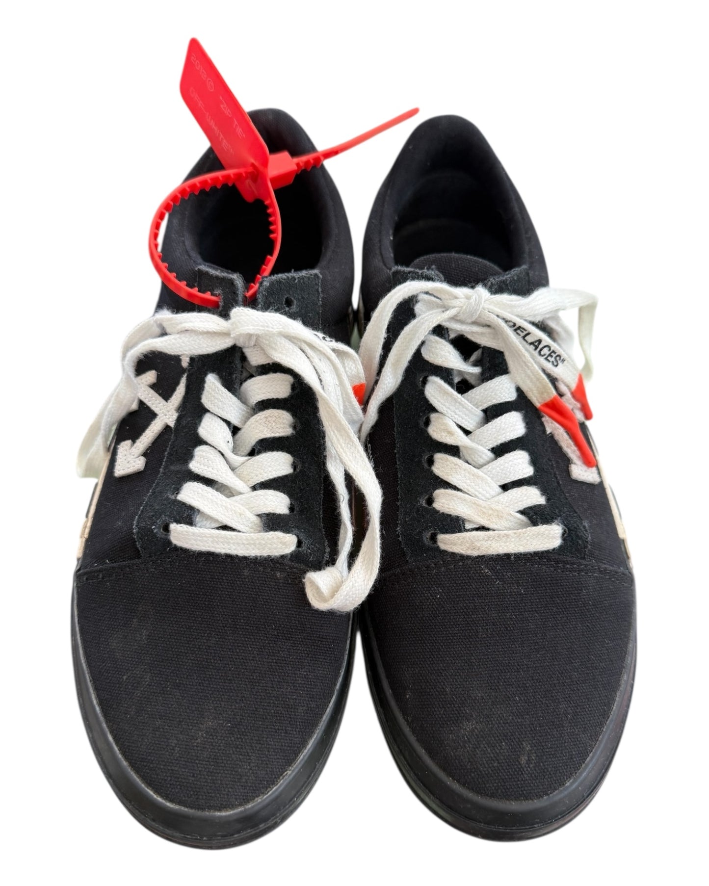 Pre-Loved 2018 Off-White Vulc Low Top Black Sneakers