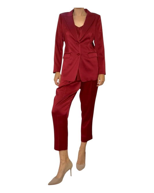 2018 Lafayette 148 Red Three-Piece Silk Suit worn by Glenn Close on the cover of The Hollywood Reporter