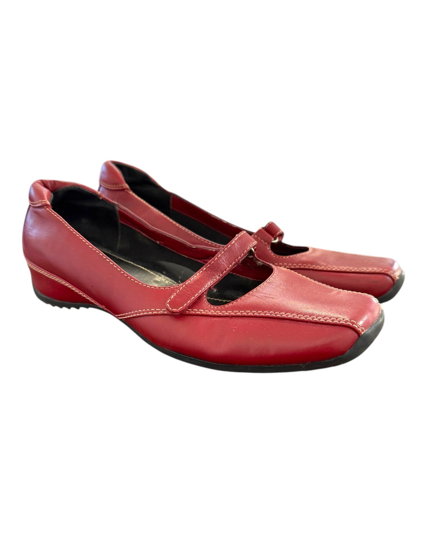Vintage Red Mary-Jane Sneaker-esque Flats