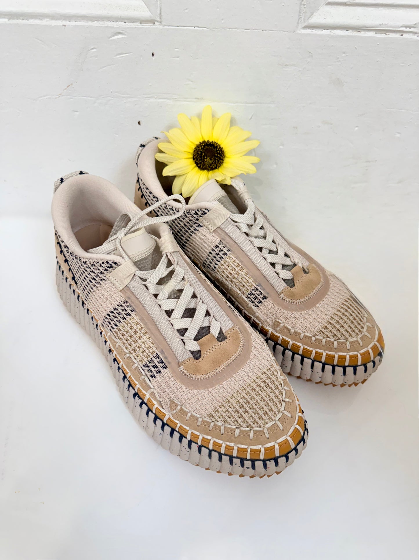 Pre-Loved Chloé Sneakers