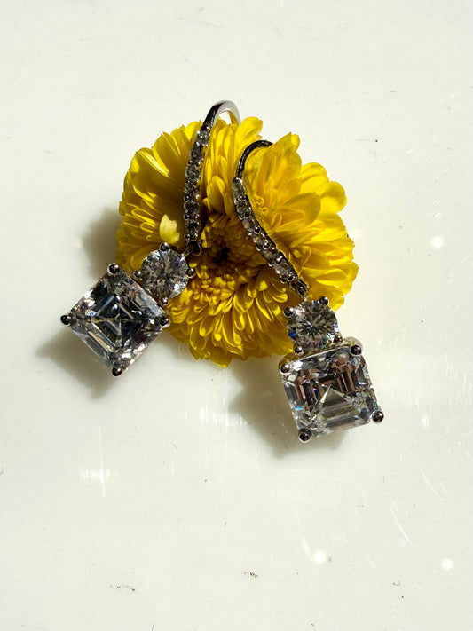 Pre-Loved Diamond Dangly Earrings
