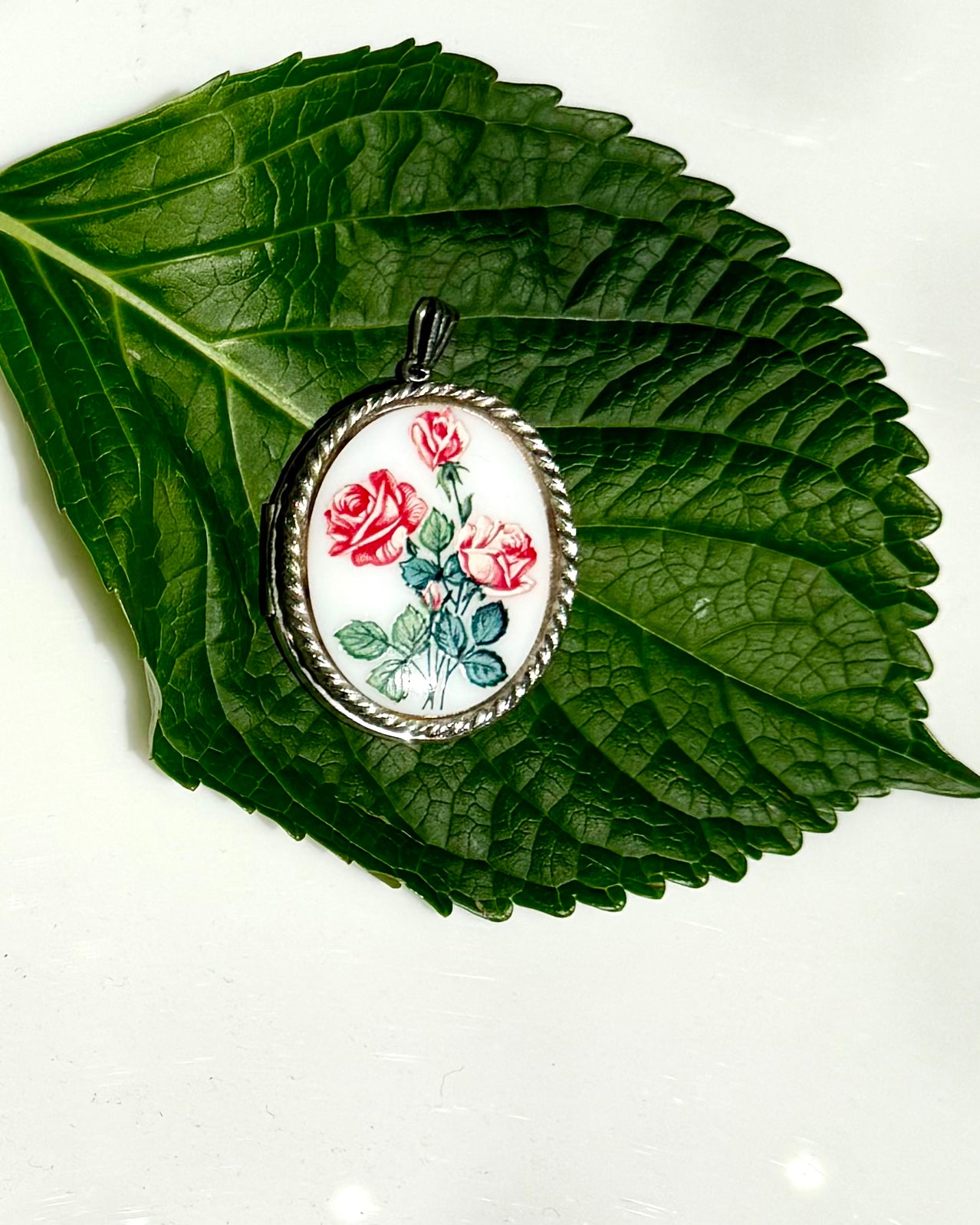 Vintage White Rose Print Silver Locket