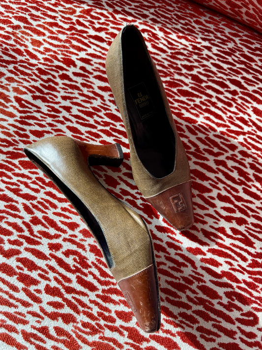 Vintage Fendi Brown Logo Pumps