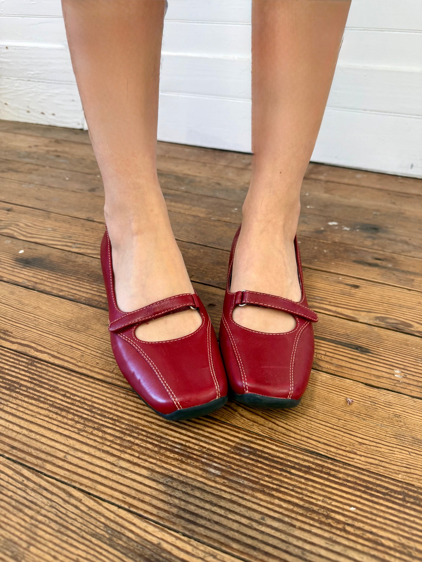 Vintage Red Mary-Jane Sneaker-esque Flats