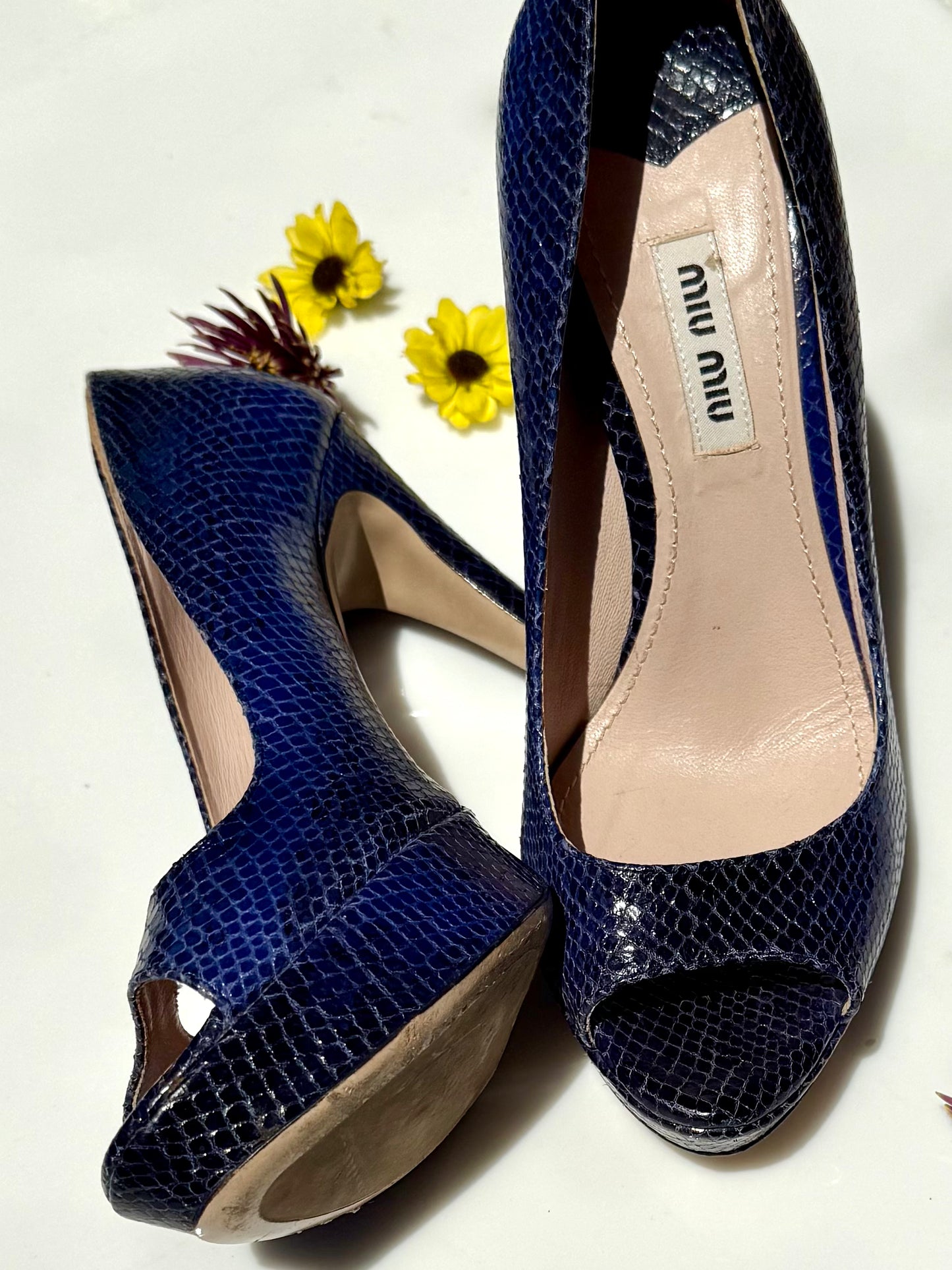 Pre-Loved Miu Miu Calzature Donna Blue Snakeskin Peep Toe Pumps