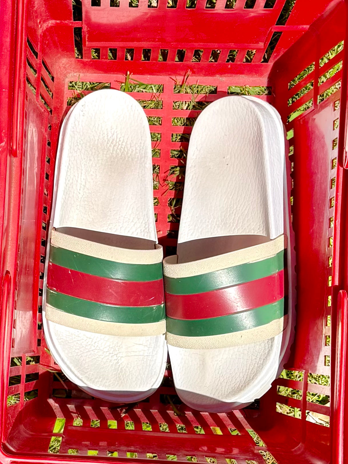 Pre-Loved Gucci Slides