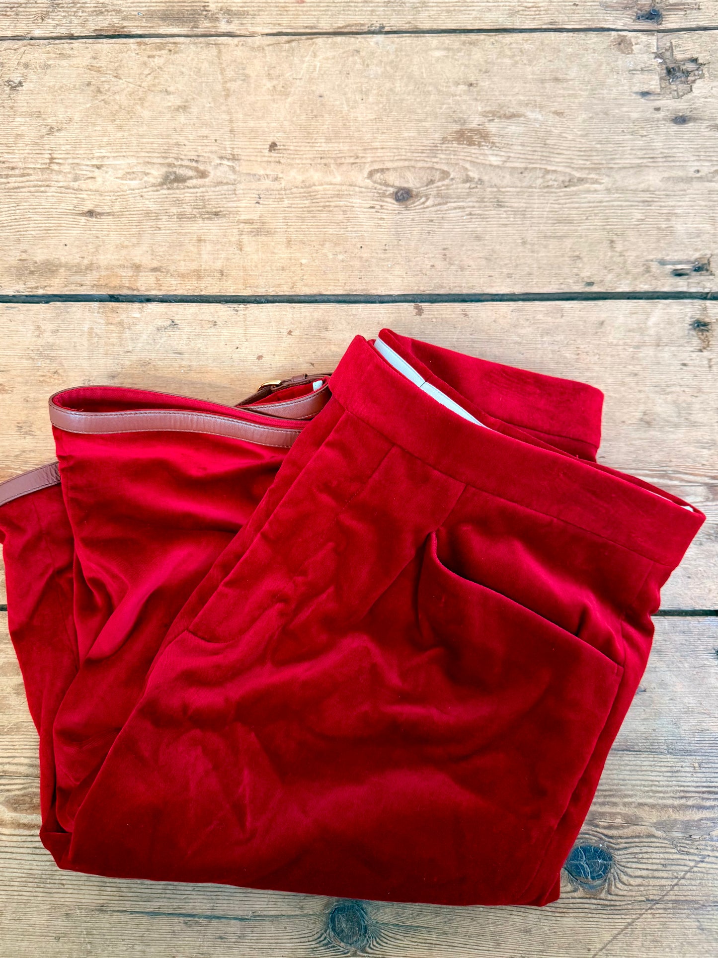 Pre-Loved Gucci Red Velvet Shorts