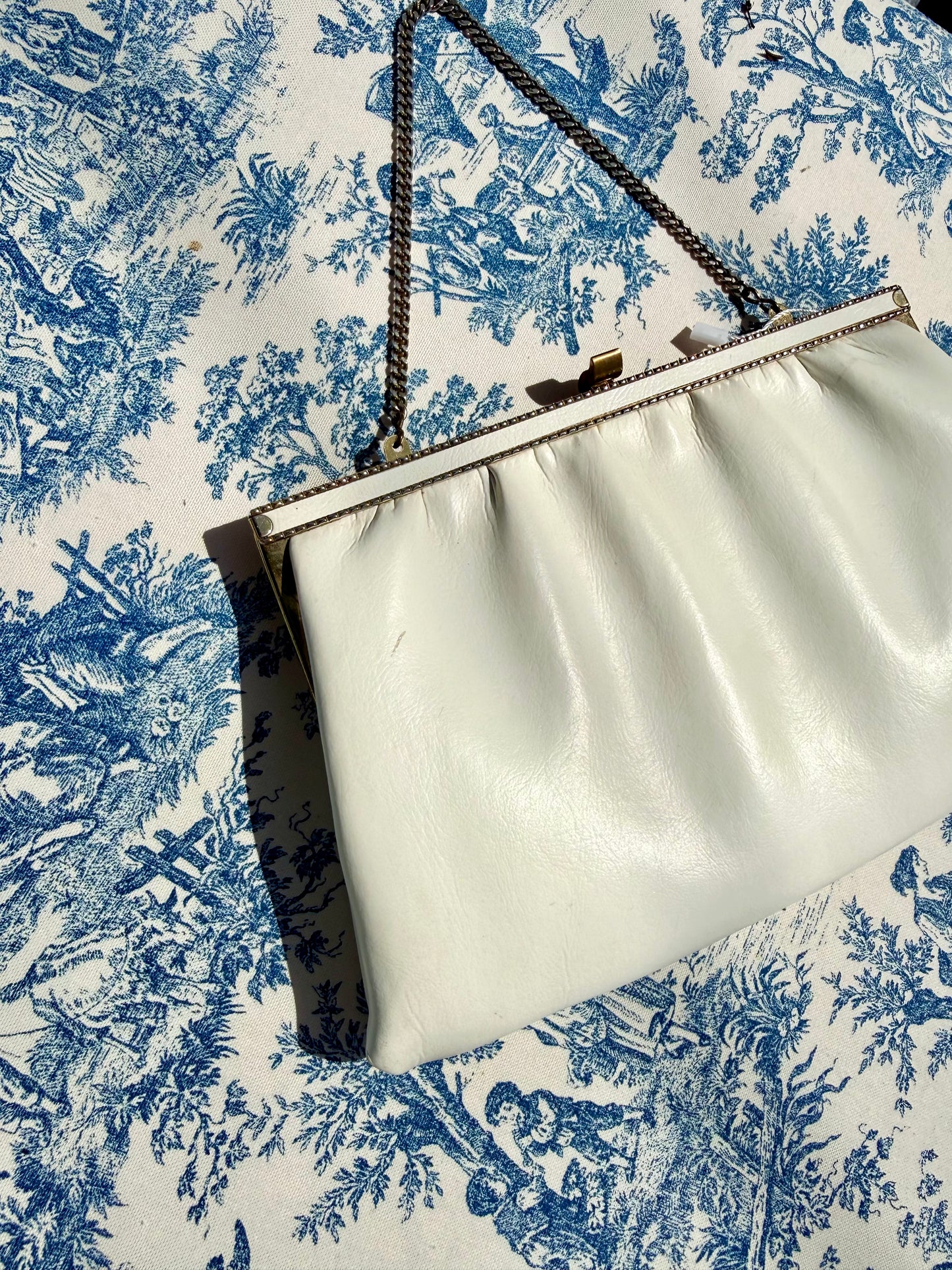 Vintage White and Gold Clasp Bag