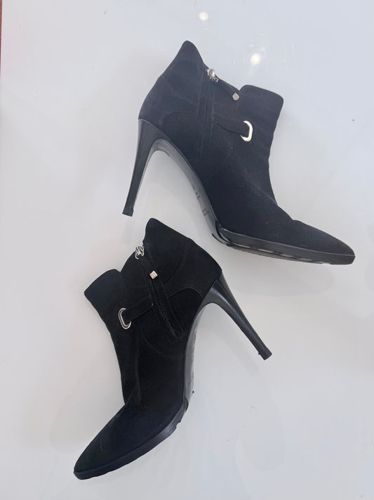 Pre-Loved Ralph Lauren Collection Purple Label Black Suede Booties