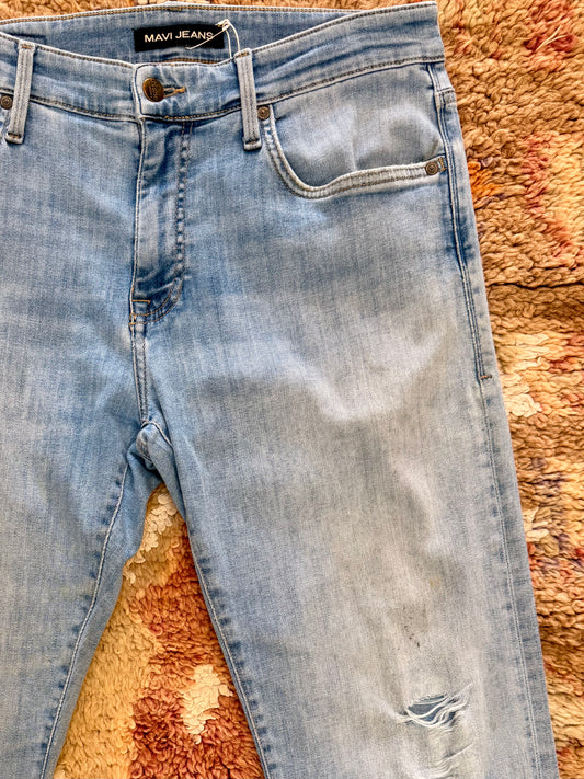 Vintage Light-Wash Mavi Jeans