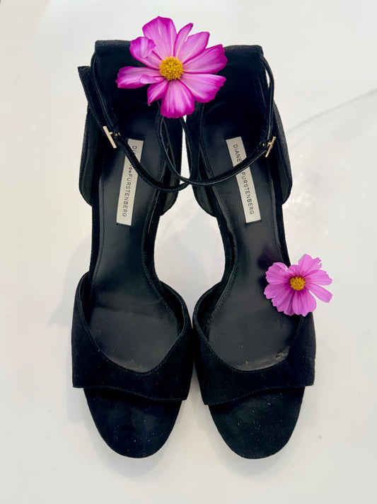 Vintage Diane Von Furstenberg Black Suede Heels
