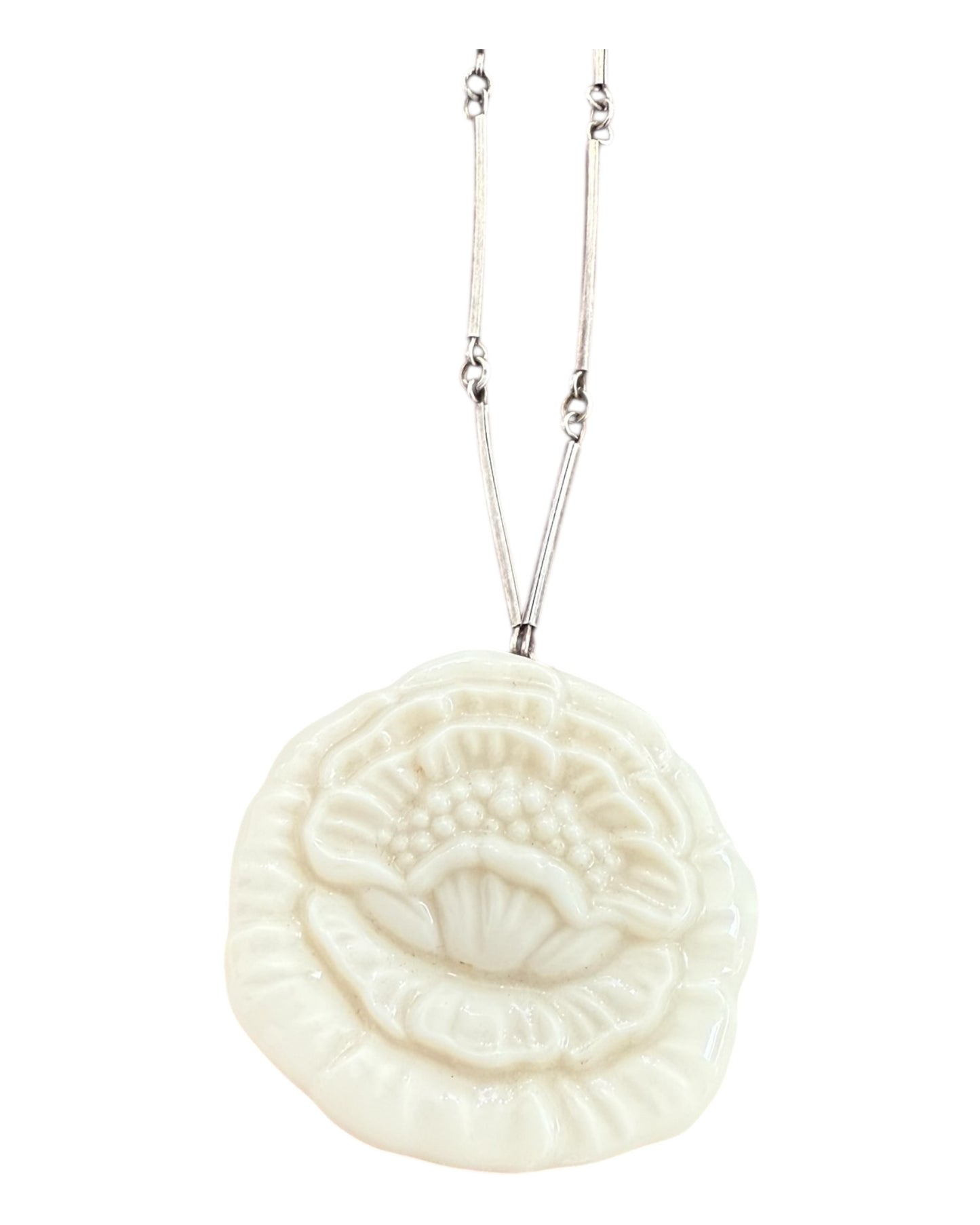 Vintage White Rose and Sterling Silver Pendant Necklace