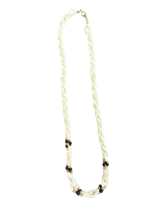 Vintage Pearly Necklace