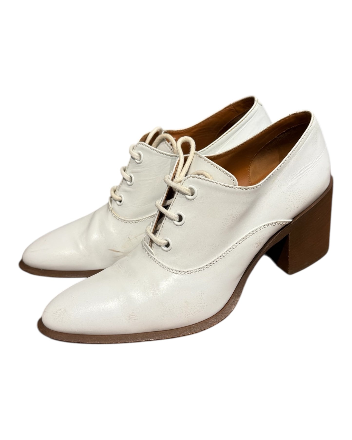 Pre-Loved Céline White Oxford Heels