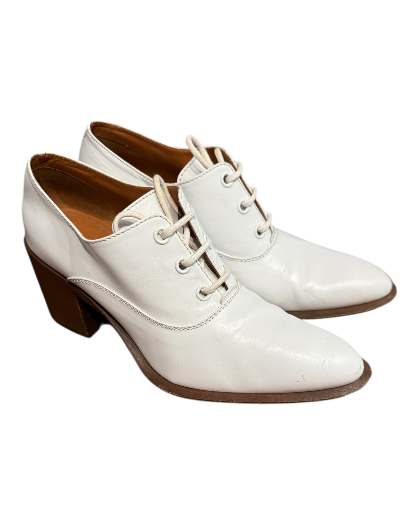 Pre-Loved Céline White Oxford Heels